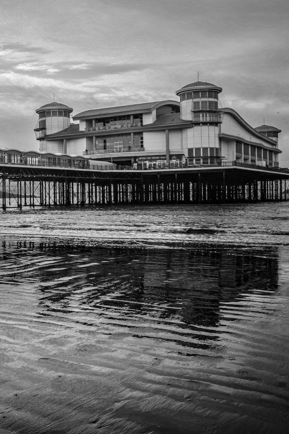 The Grand Pier at Weston-super-Mare, in black and white